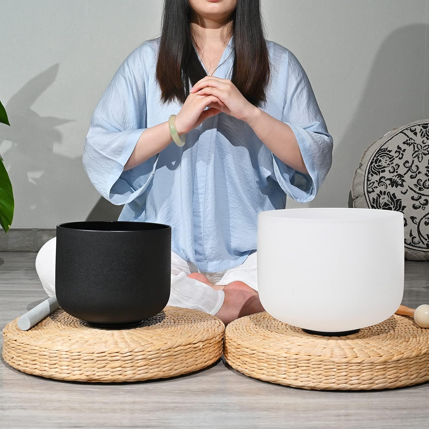 Crystal Singing Bowl Set used in meditation session for energy balance and sound therapy. Ideal for chakra alignment and mindfulness practice.